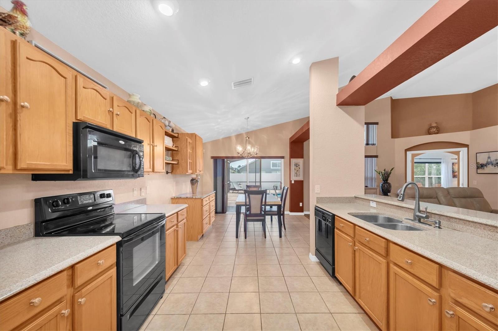 Image 11 of 44 For 8249 Peak Avenue