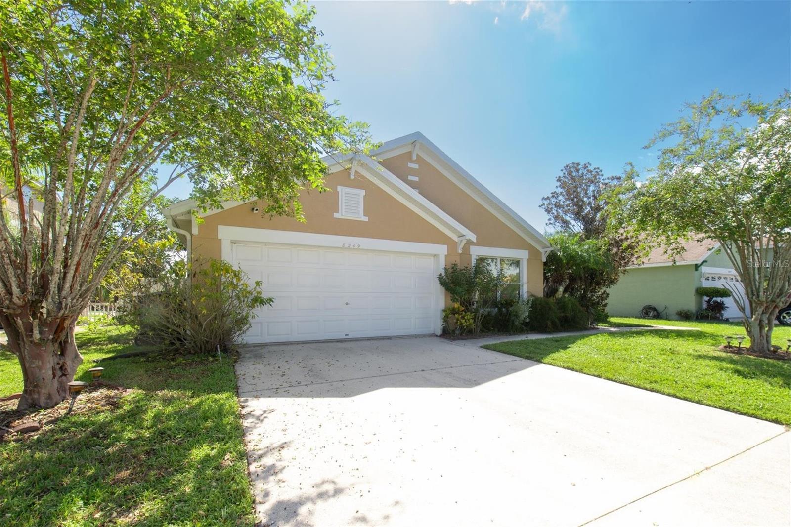 Image 2 of 44 For 8249 Peak Avenue