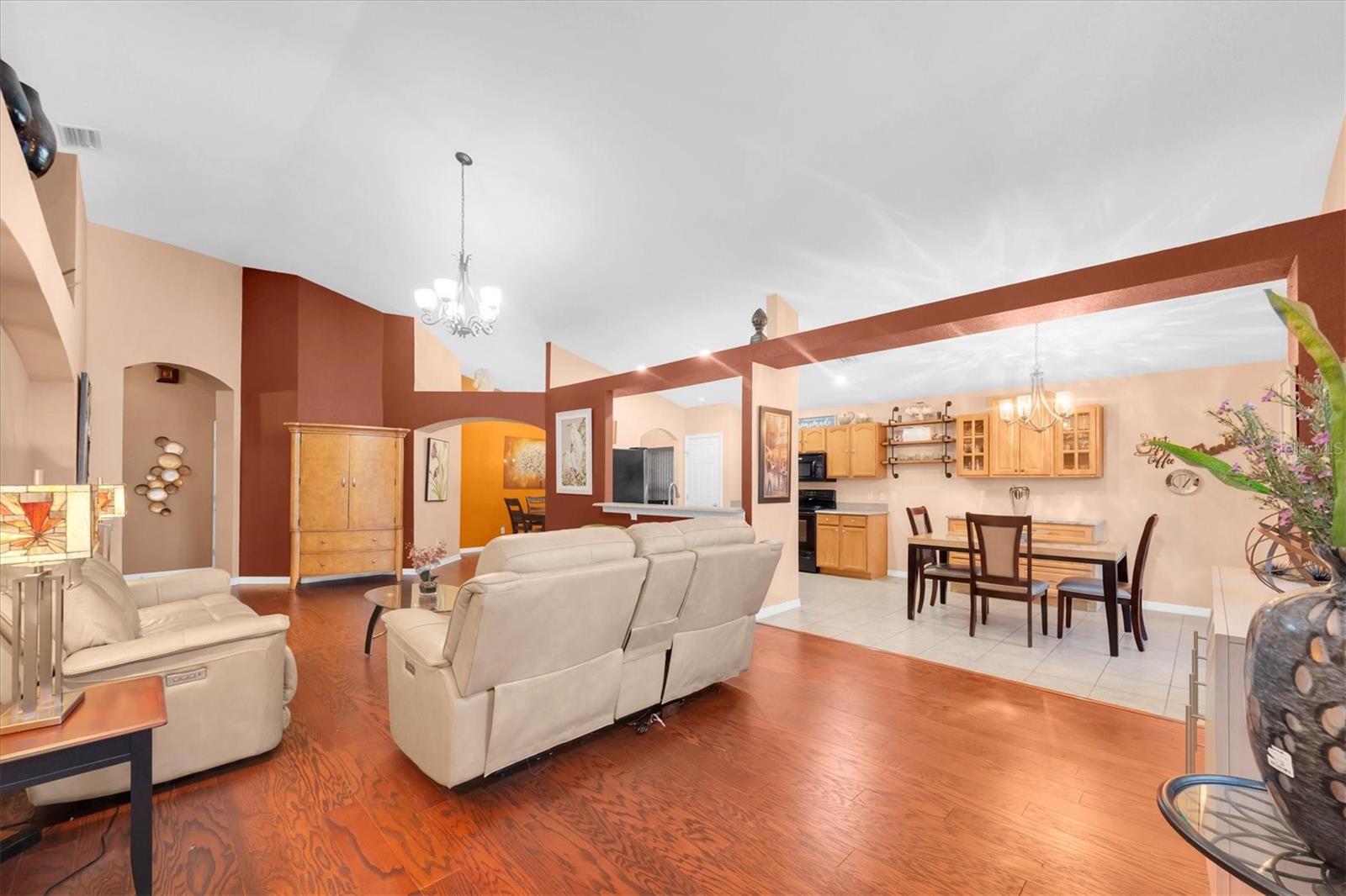 Image 8 of 44 For 8249 Peak Avenue