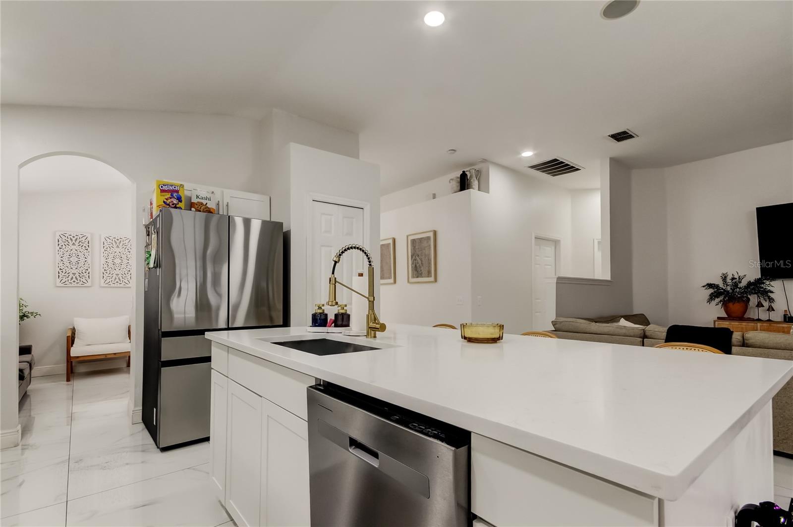Listing photo id 15 for 4710 Dunnie Drive