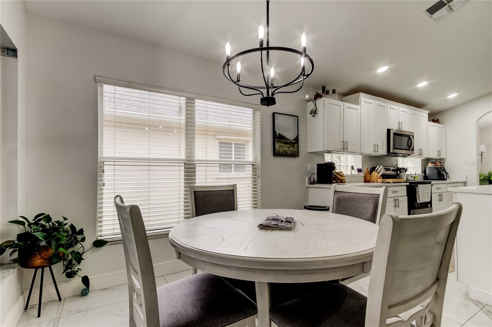 Listing photo id 25 for 4710 Dunnie Drive