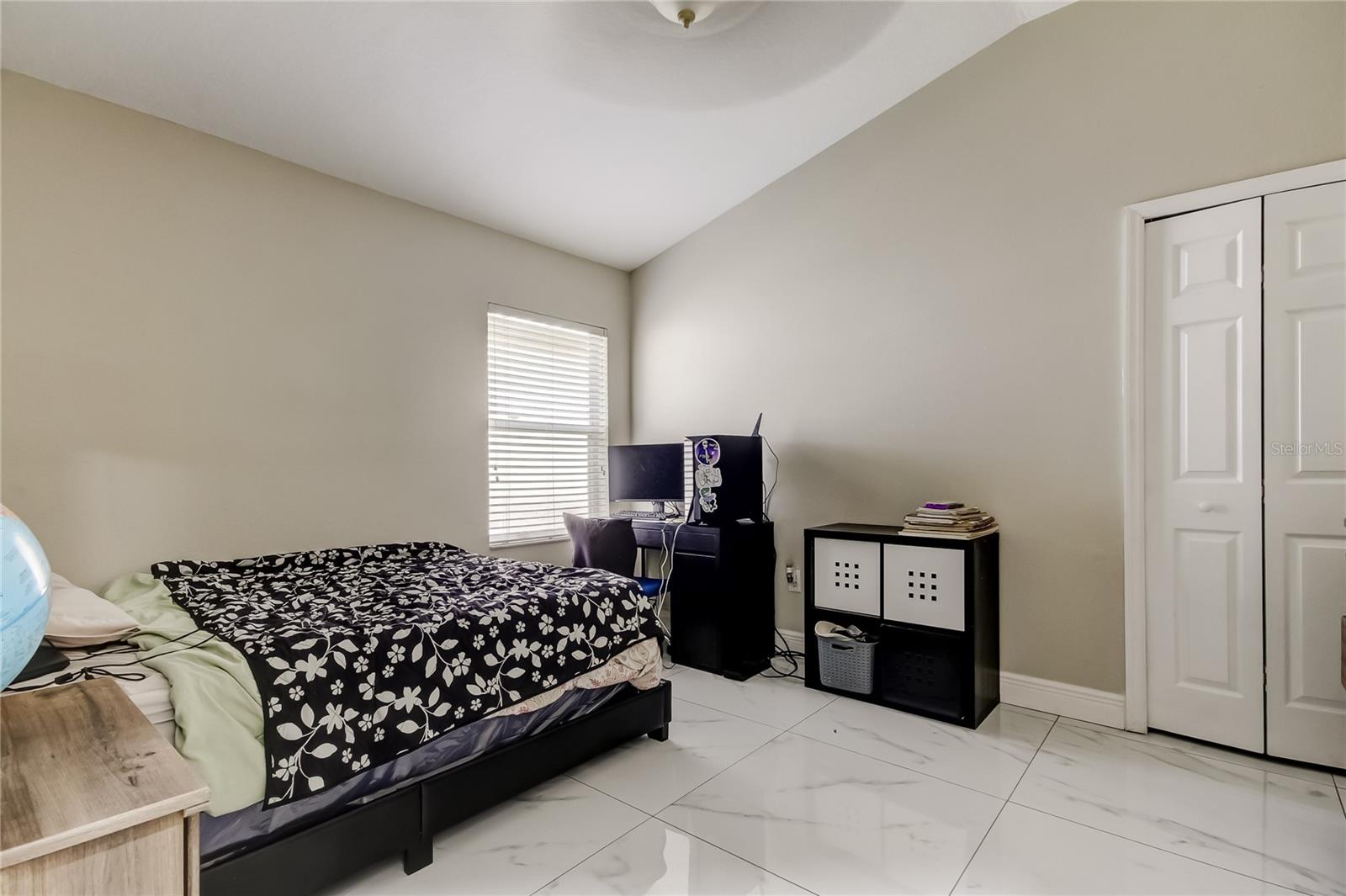 Listing photo id 35 for 4710 Dunnie Drive