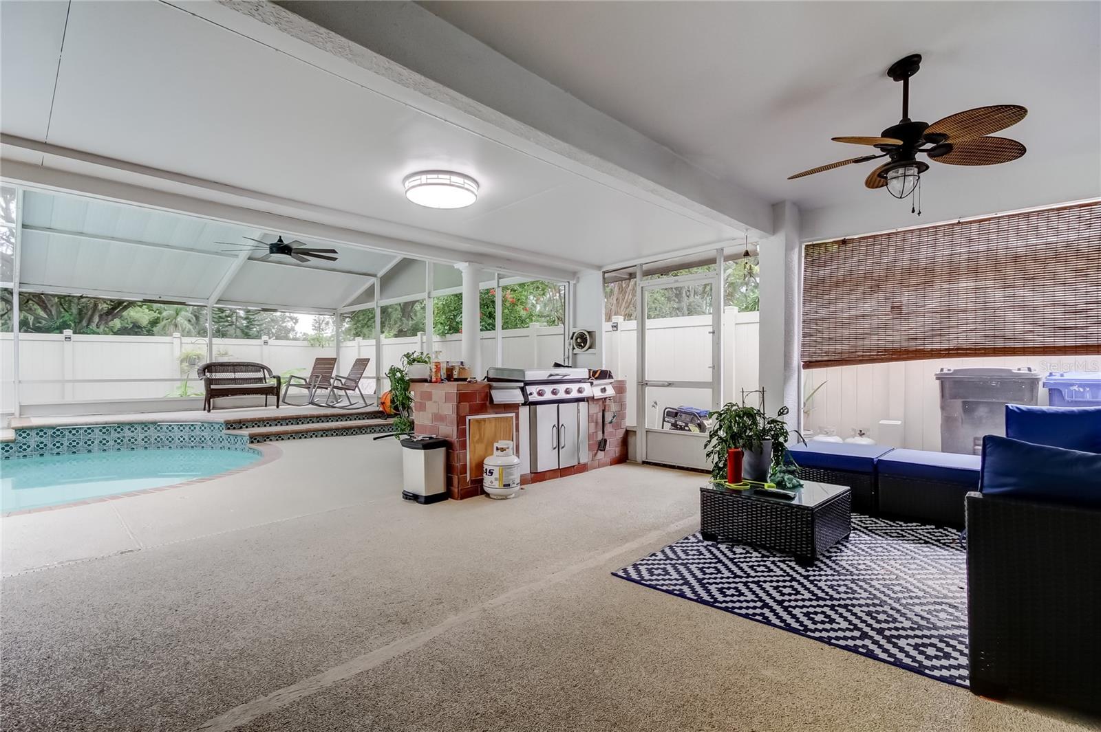 Listing photo id 38 for 4710 Dunnie Drive