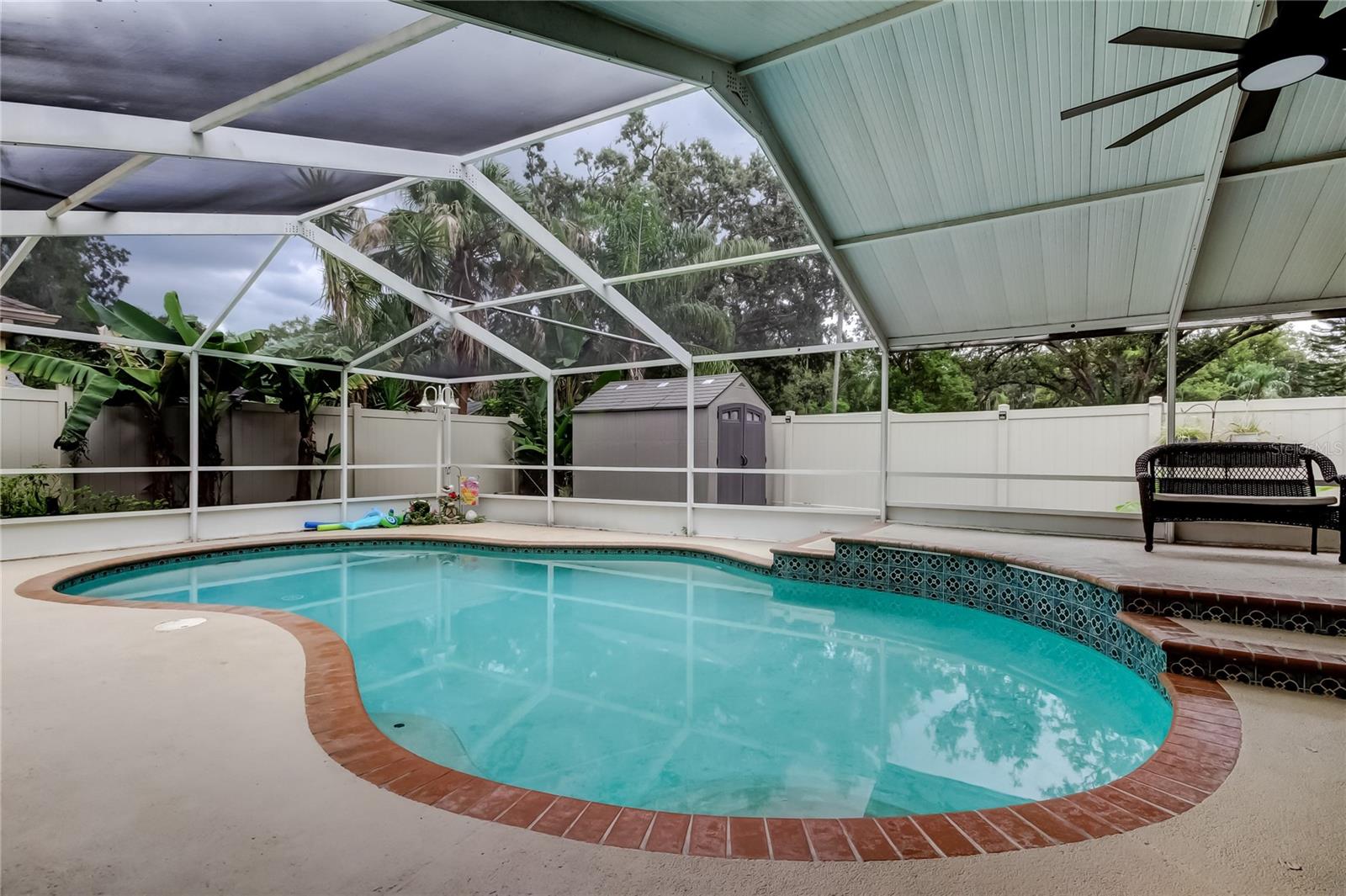 Listing photo id 42 for 4710 Dunnie Drive