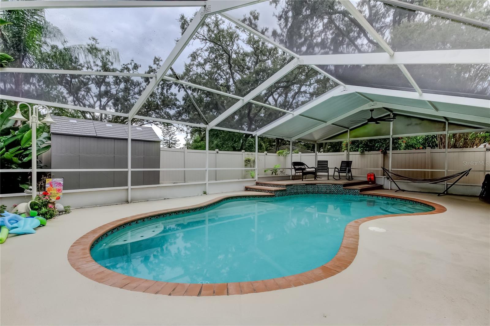 Listing photo id 43 for 4710 Dunnie Drive