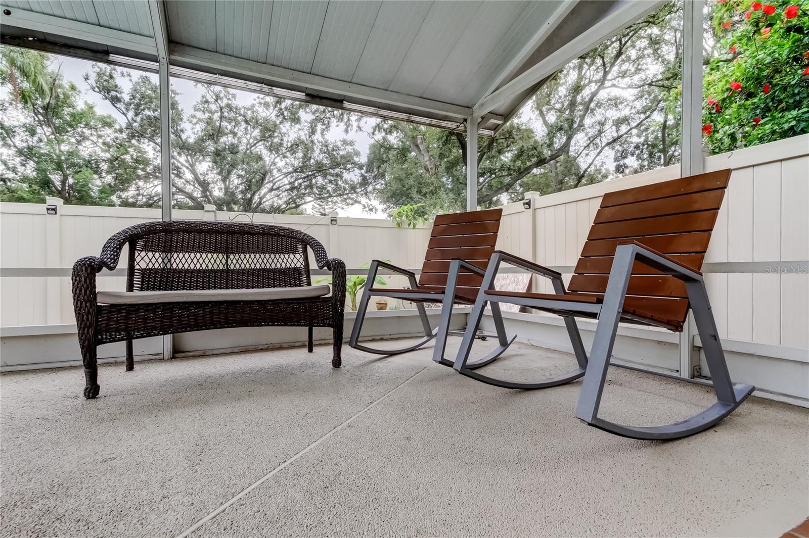 Listing photo id 46 for 4710 Dunnie Drive
