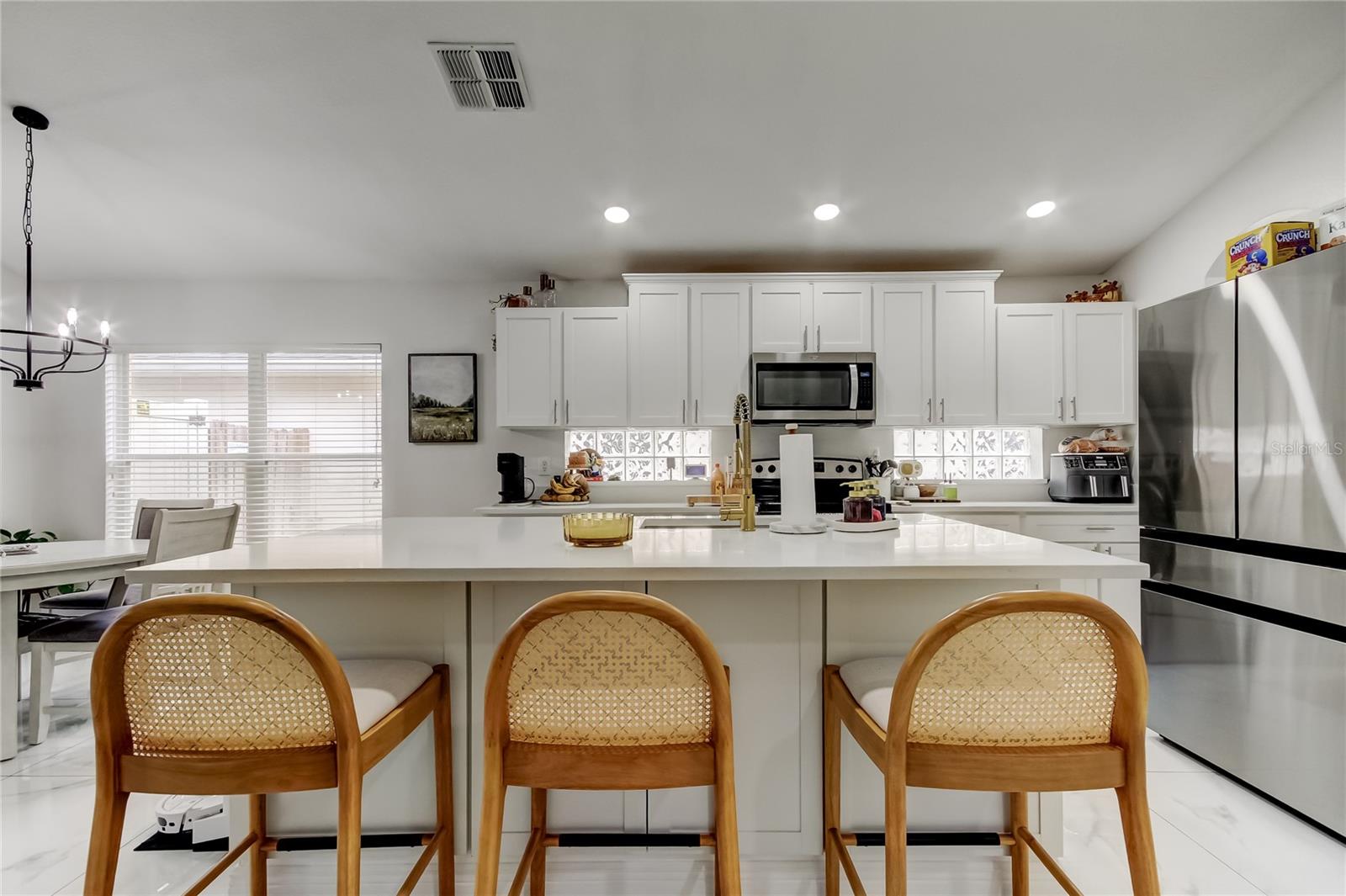 Listing photo id 5 for 4710 Dunnie Drive