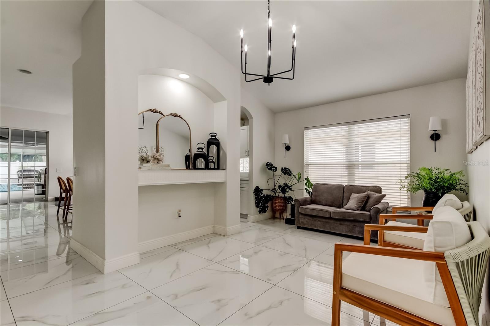 Listing photo id 6 for 4710 Dunnie Drive