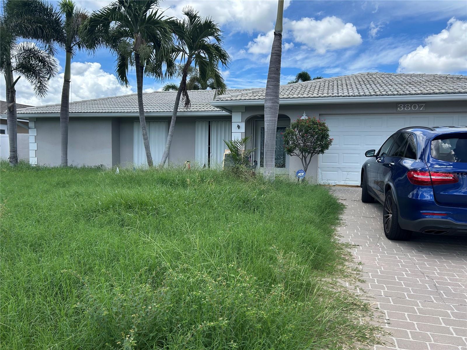 Listing Details for 3807 48th Avenue S, ST PETERSBURG, FL 33711
