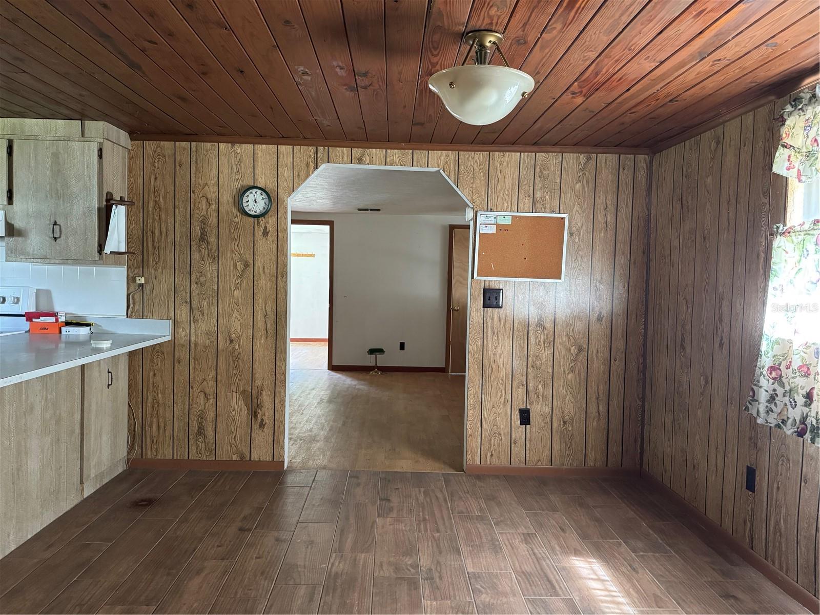 Image 12 of 23 For 4209 Thonotosassa Road