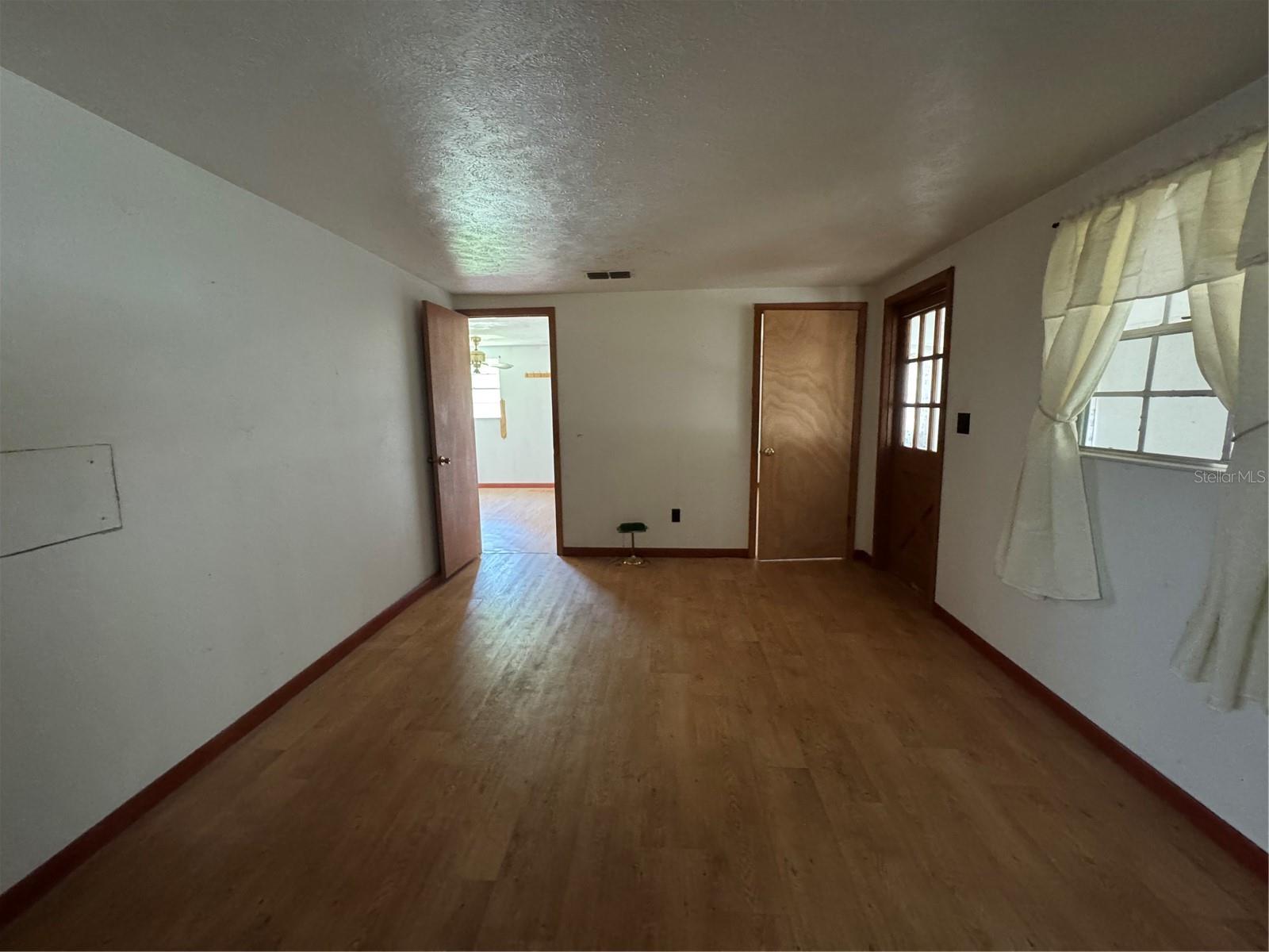 Image 17 of 23 For 4209 Thonotosassa Road