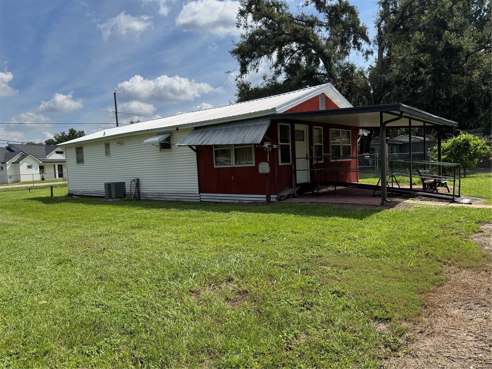 Image 6 of 23 For 4209 Thonotosassa Road