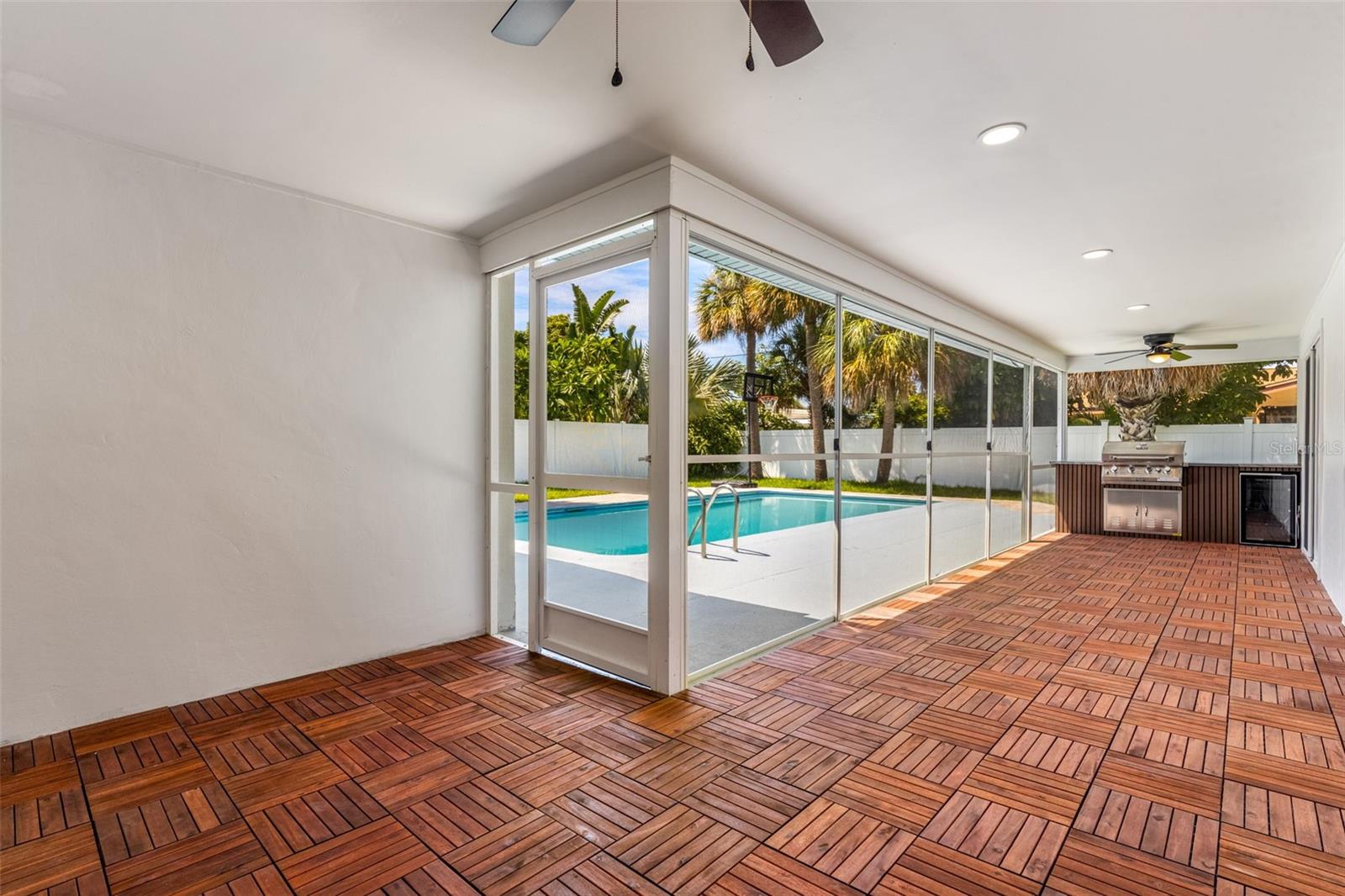 Image 2 of 40 For 429 88th Avenue