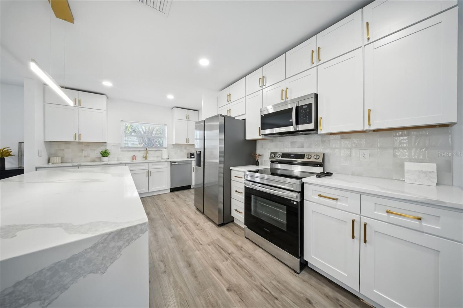 Image 20 of 40 For 429 88th Avenue