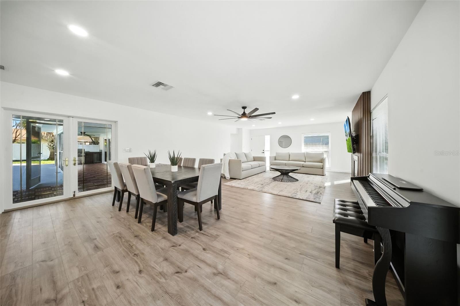 Image 6 of 40 For 429 88th Avenue
