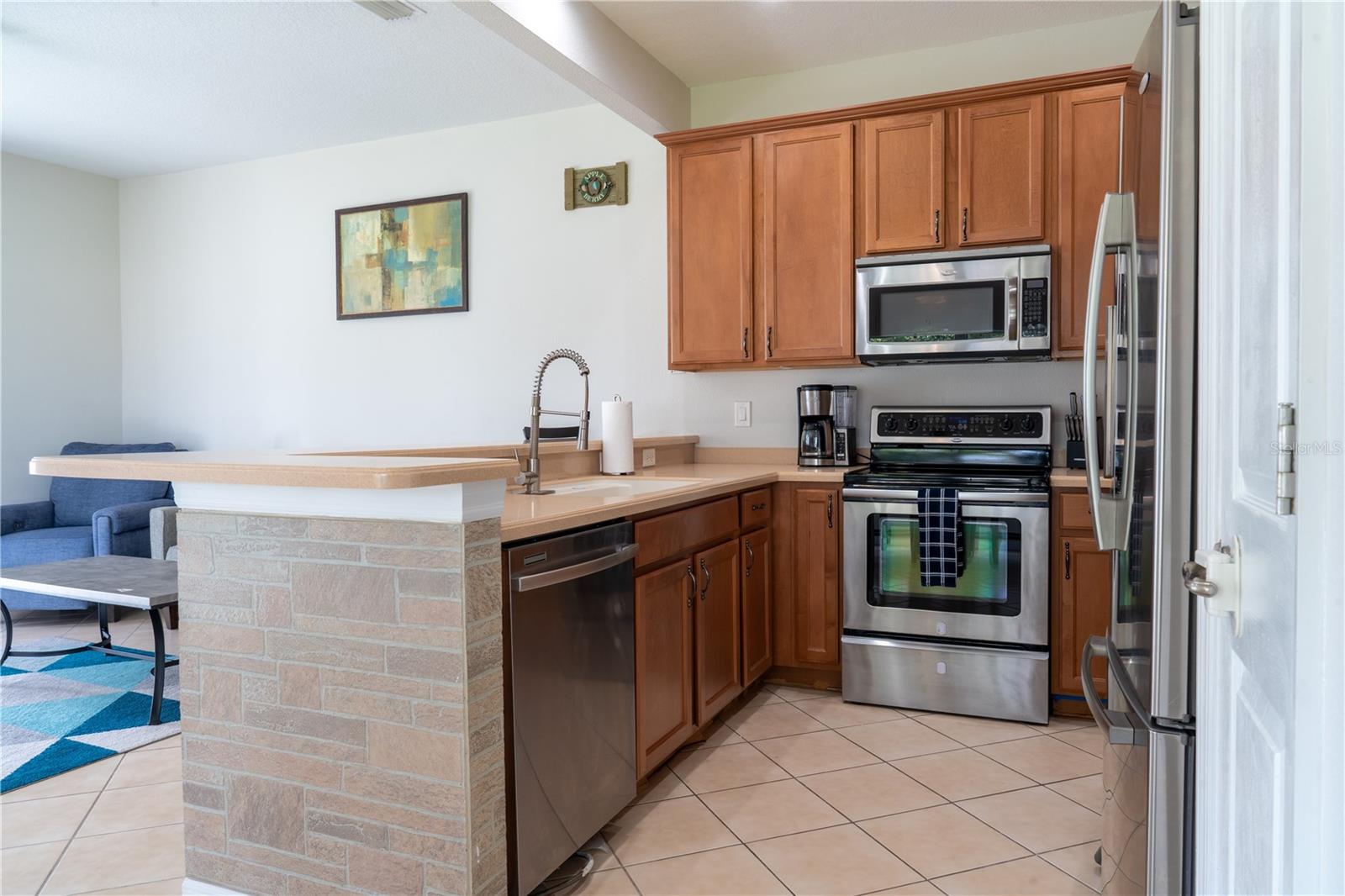 Image 3 of 20 For 6941 47th Way N