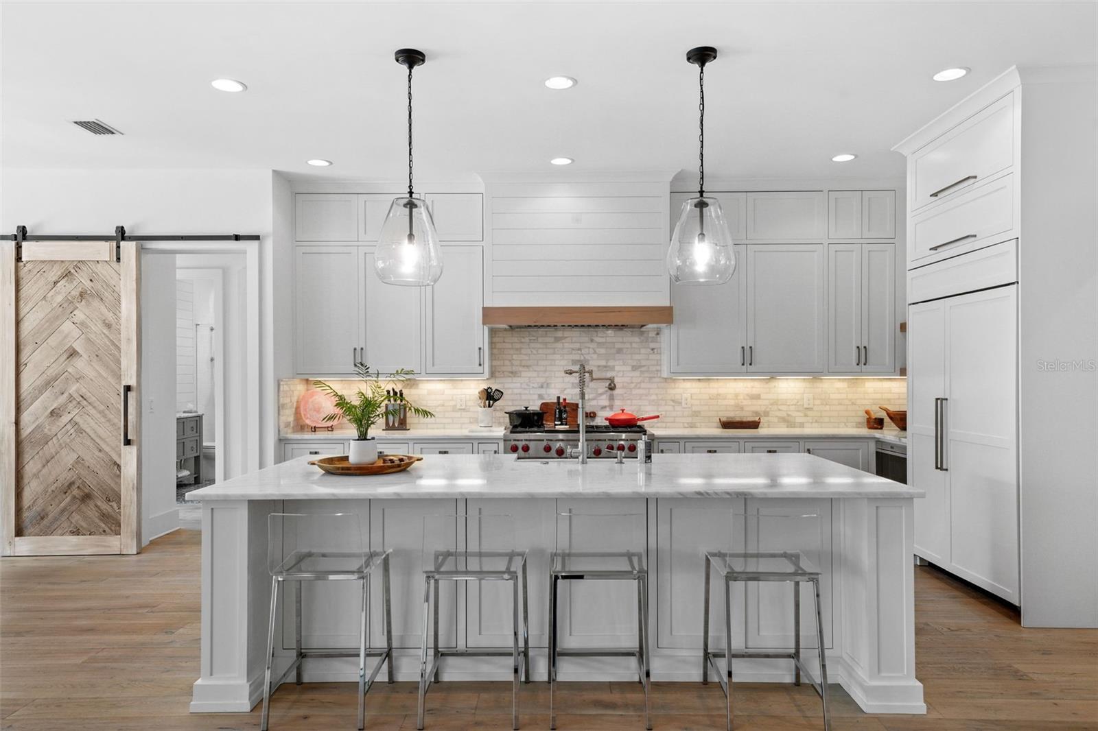 Image 11 of 67 For 555 Suwanee Circle