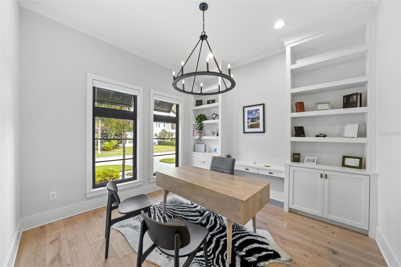 Image 23 of 67 For 555 Suwanee Circle