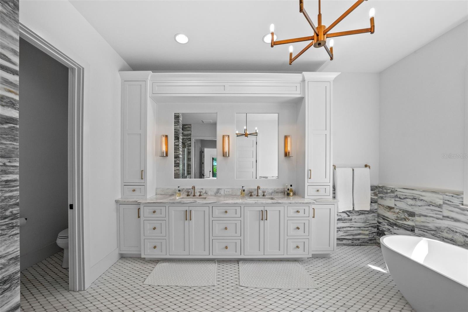Image 28 of 67 For 555 Suwanee Circle