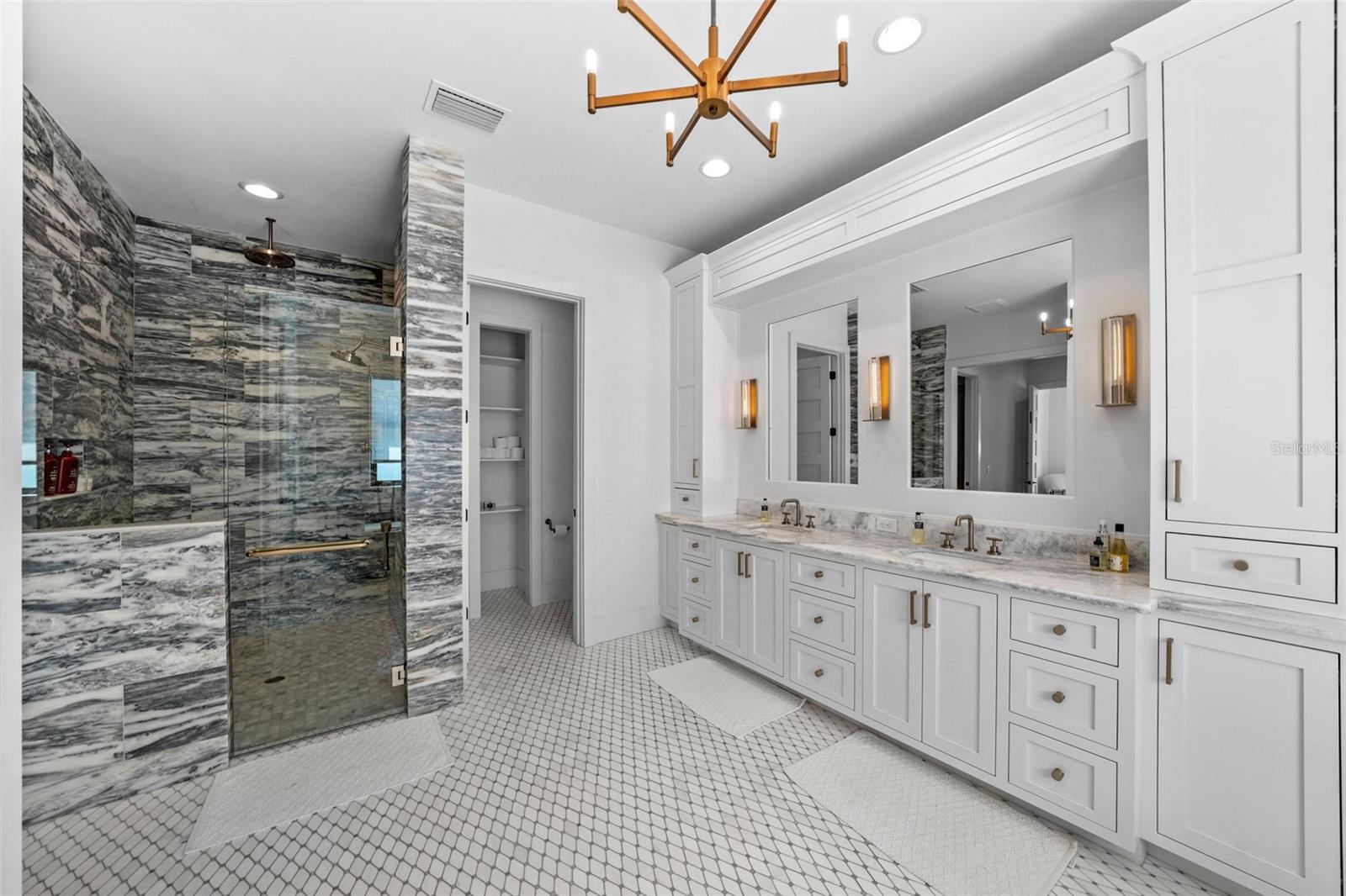 Image 32 of 67 For 555 Suwanee Circle