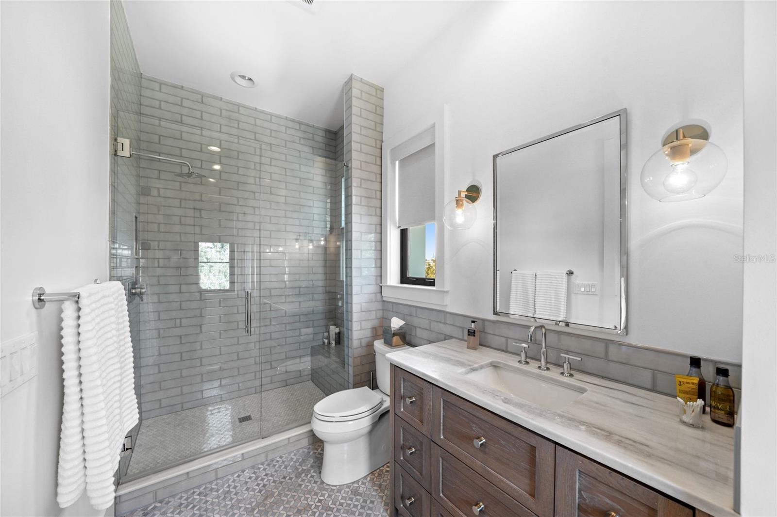 Image 42 of 67 For 555 Suwanee Circle
