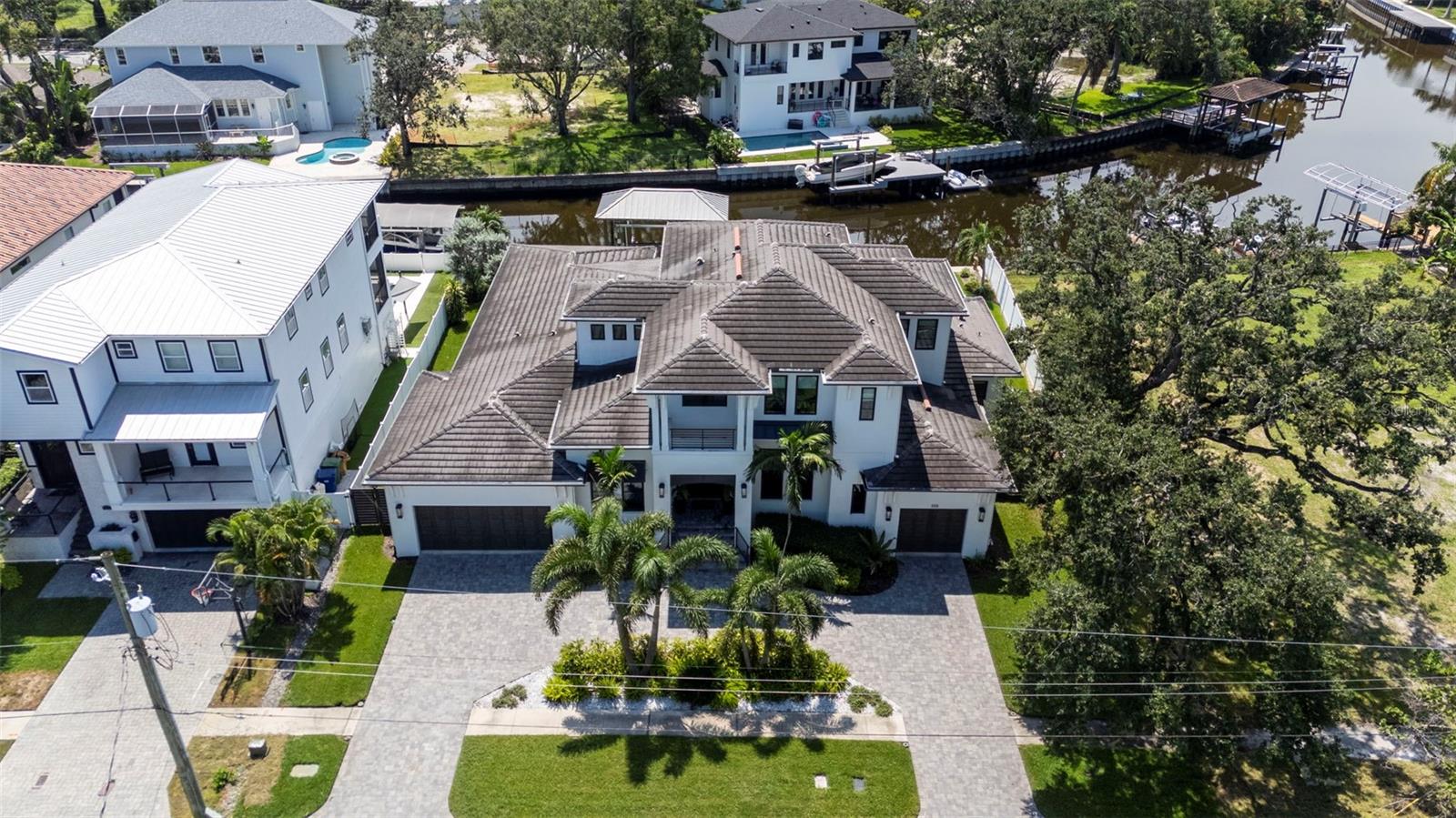 Image 68 of 70 For 555 Suwanee Circle