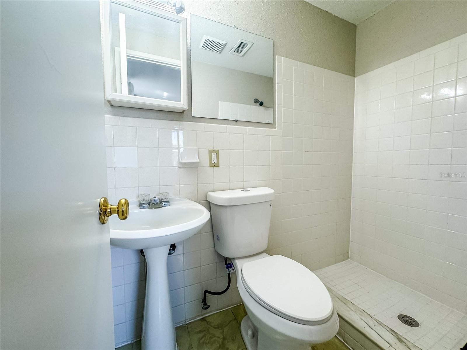 Image 13 of 16 For 8184 Rose Terrace