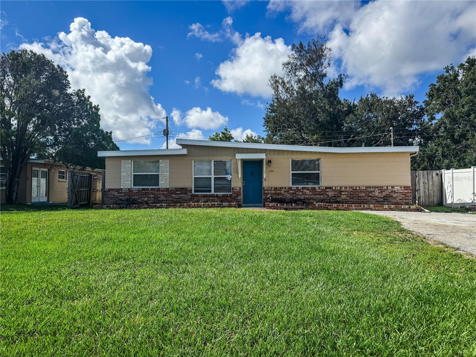 Image 3 of 16 For 8184 Rose Terrace