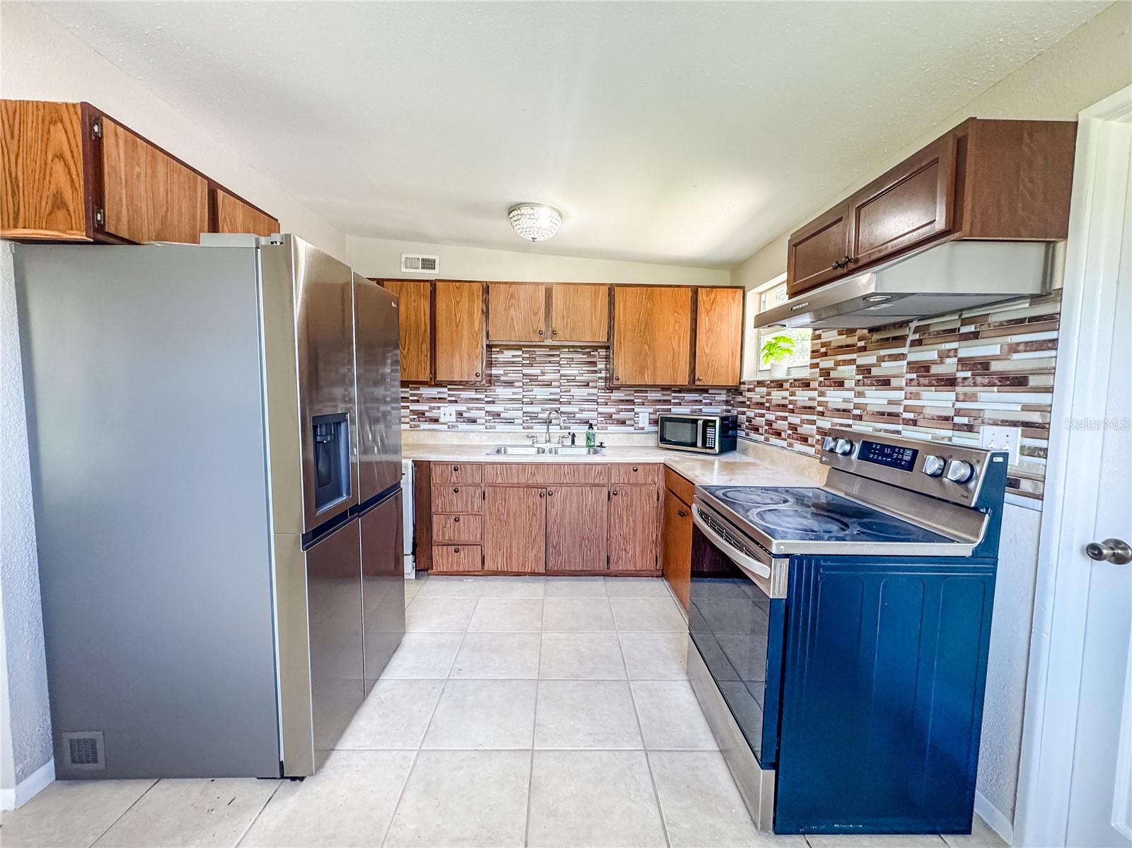 Image 4 of 16 For 8184 Rose Terrace