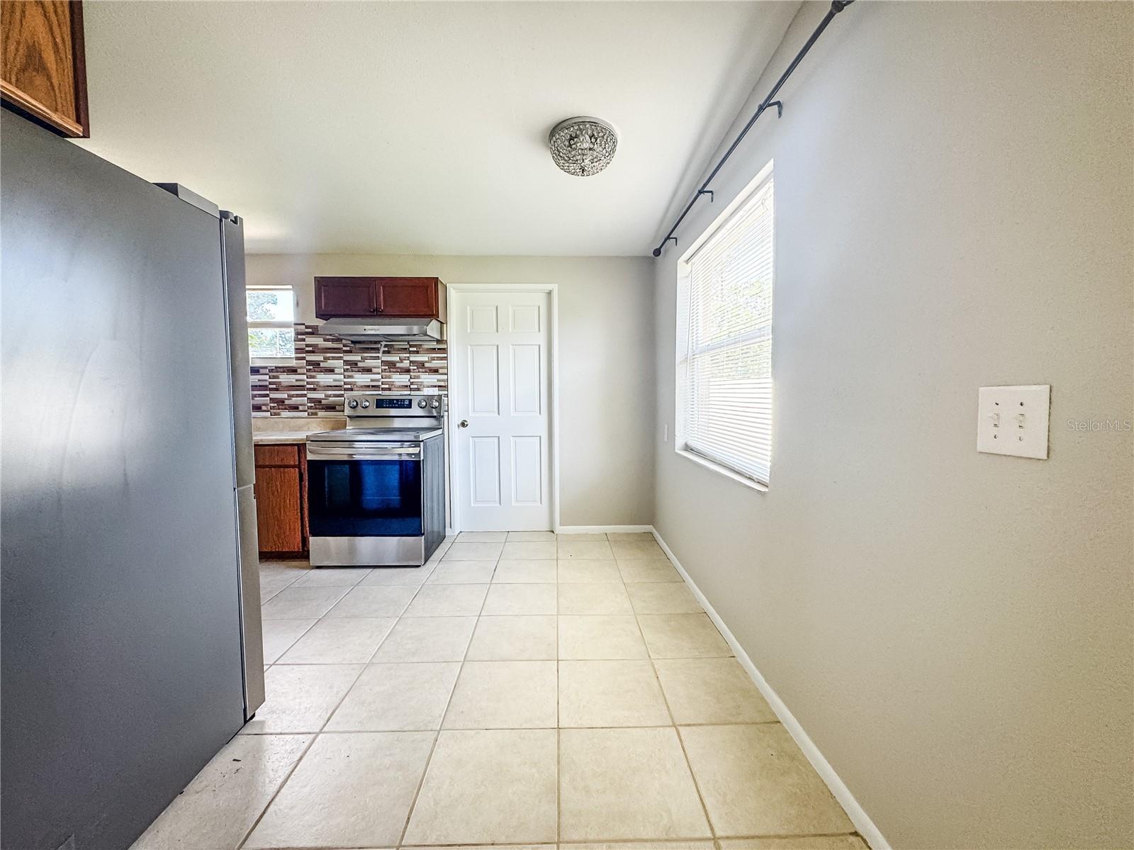 Image 7 of 16 For 8184 Rose Terrace