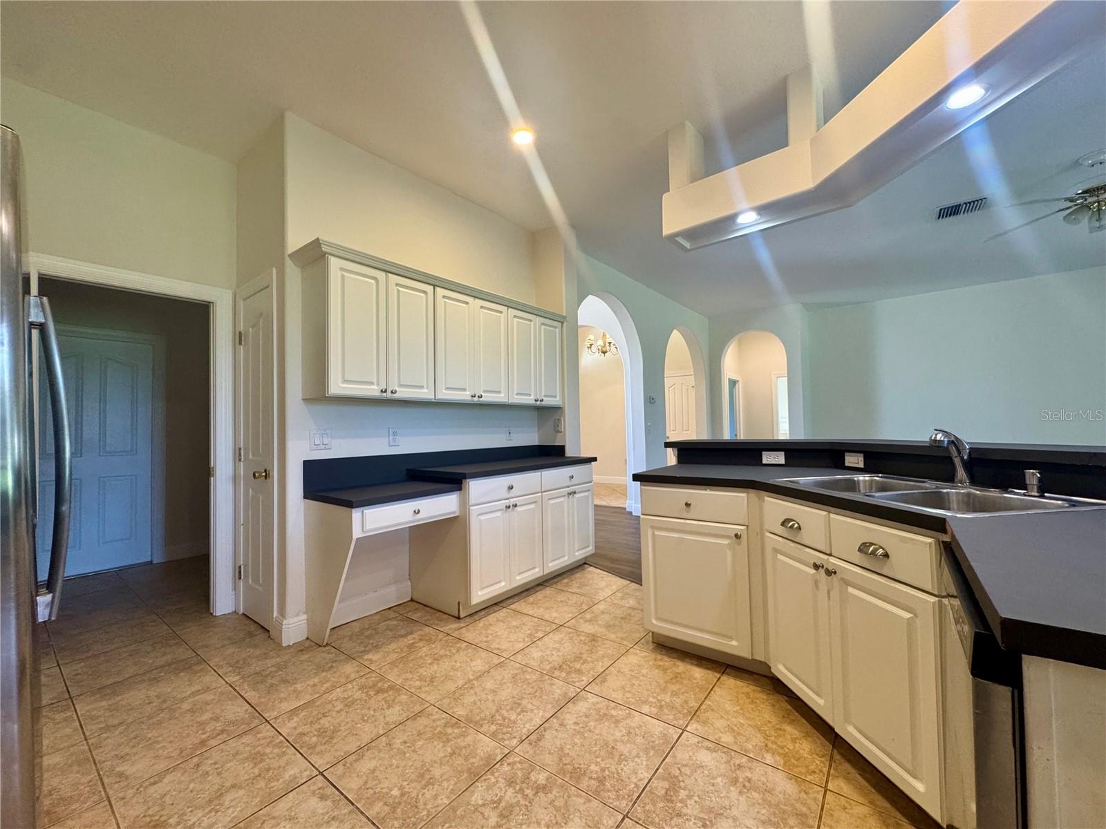 Image 10 of 35 For 3902 Elrod Avenue