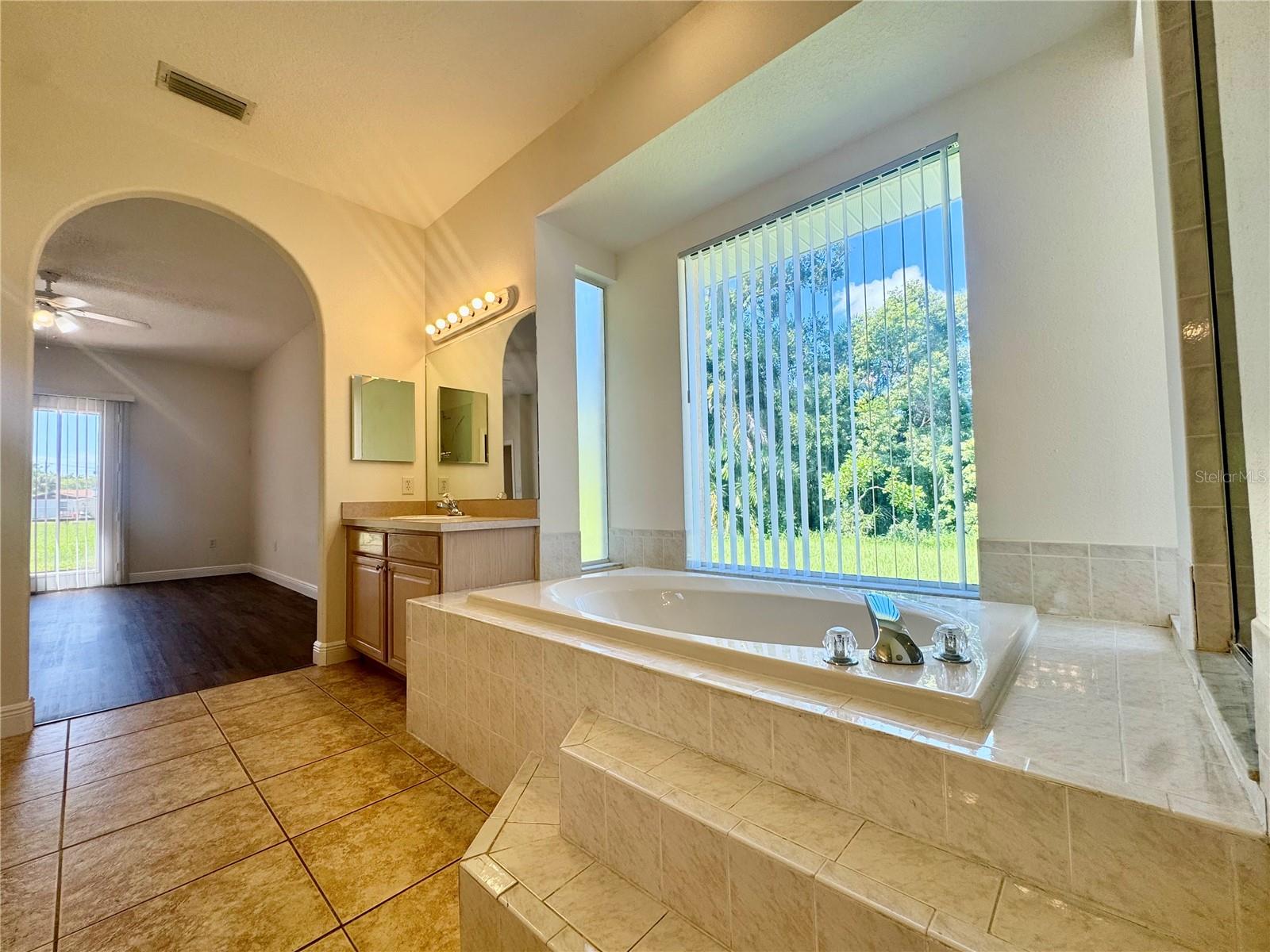 Image 15 of 35 For 3902 Elrod Avenue