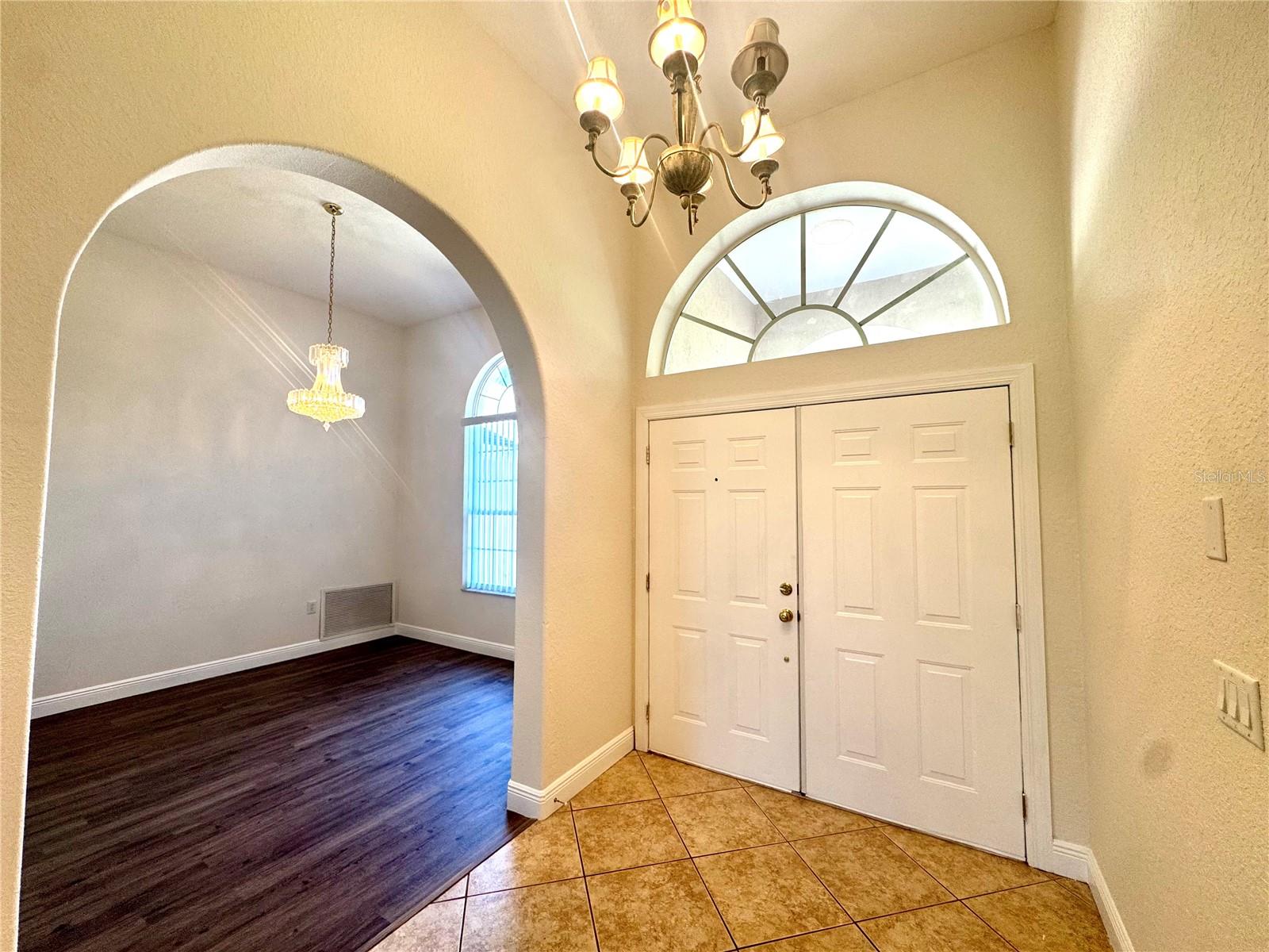 Image 3 of 35 For 3902 Elrod Avenue