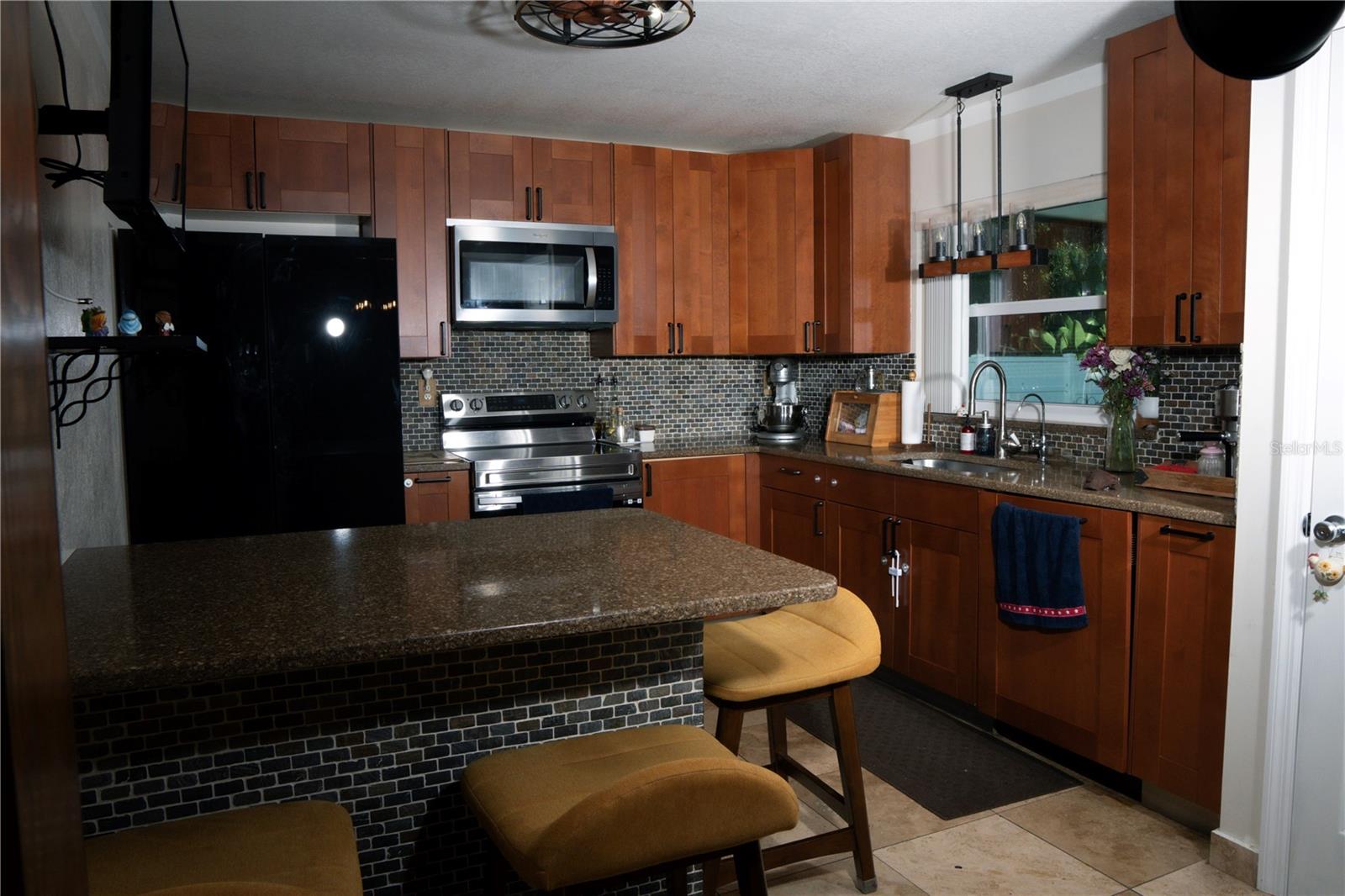 Image 21 of 76 For 5834 98th Avenue N