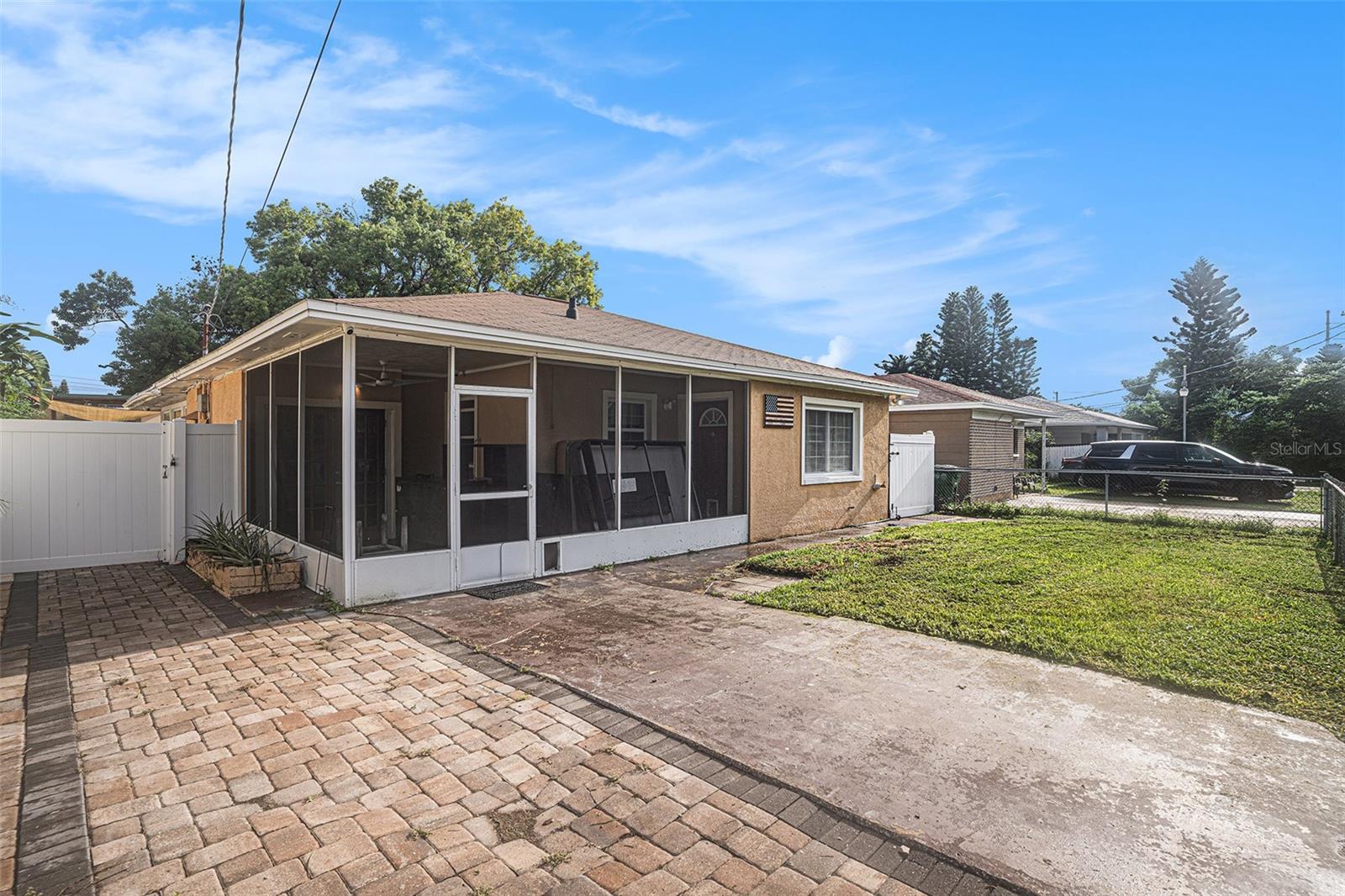 Image 2 of 18 For 3915 Gray Street