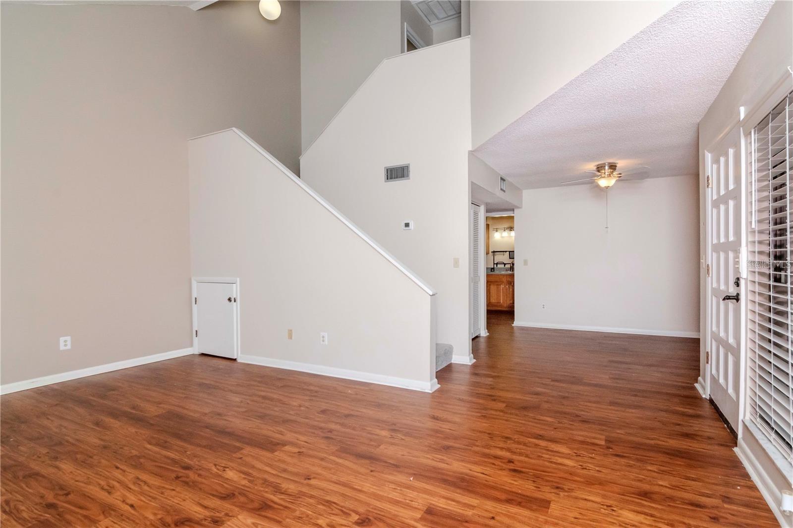 Image 7 of 26 For 8737 Bardmoor Place 101