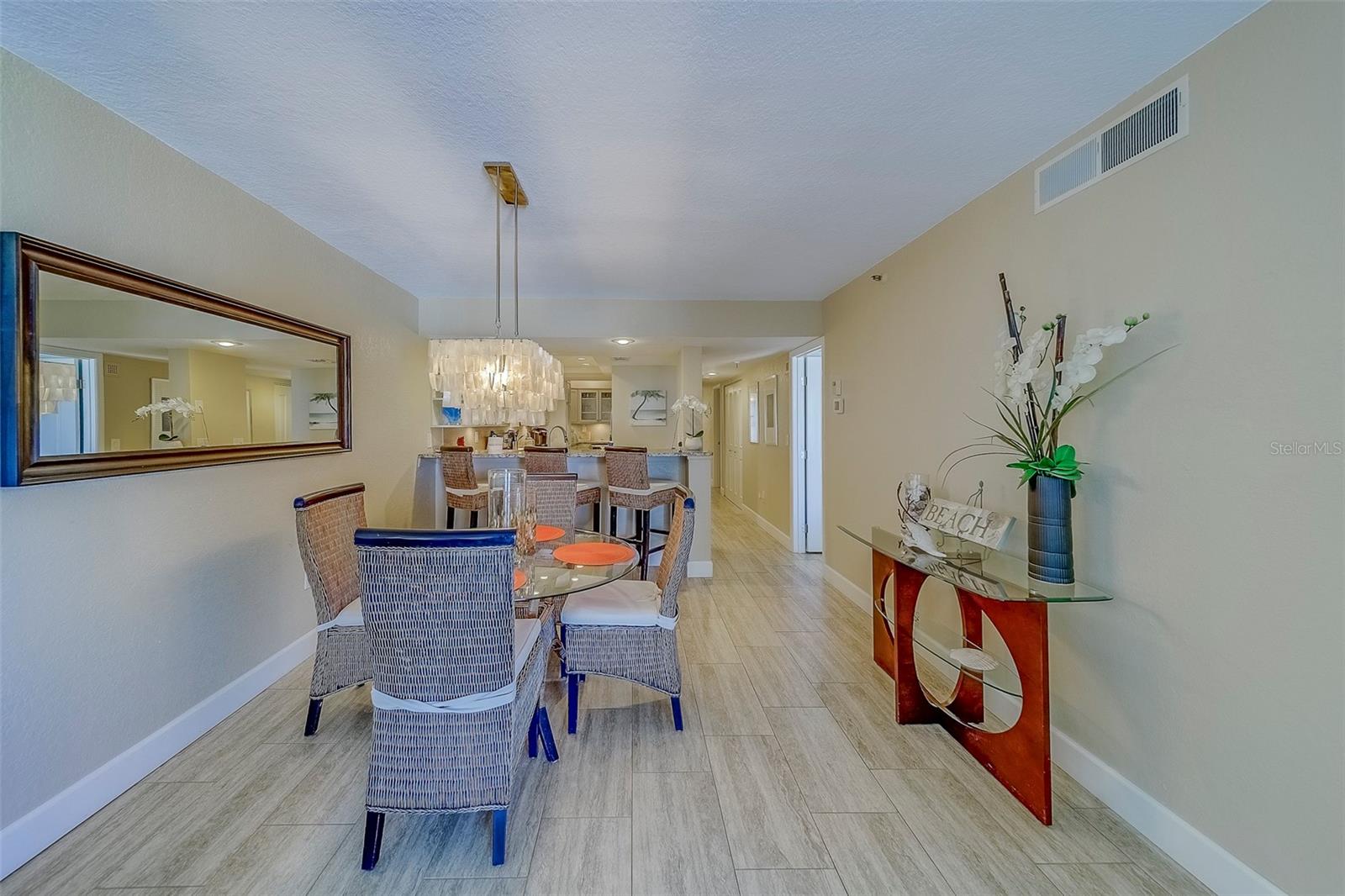Image 16 of 63 For 17980 Gulf Boulevard 402