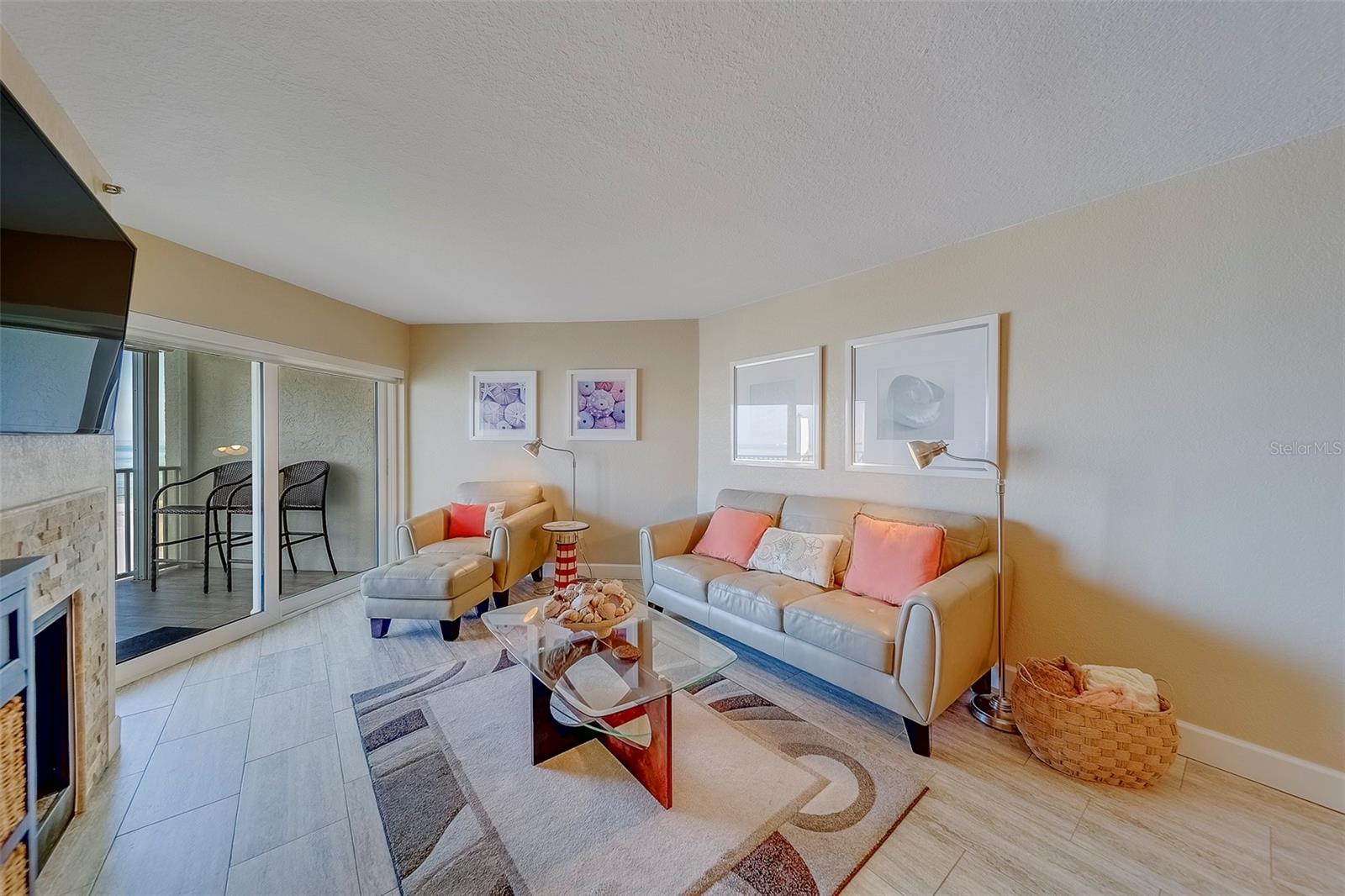 Image 18 of 63 For 17980 Gulf Boulevard 402