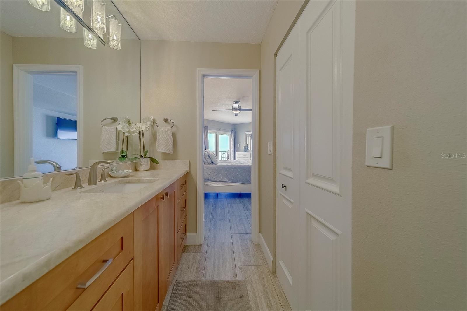 Image 27 of 63 For 17980 Gulf Boulevard 402