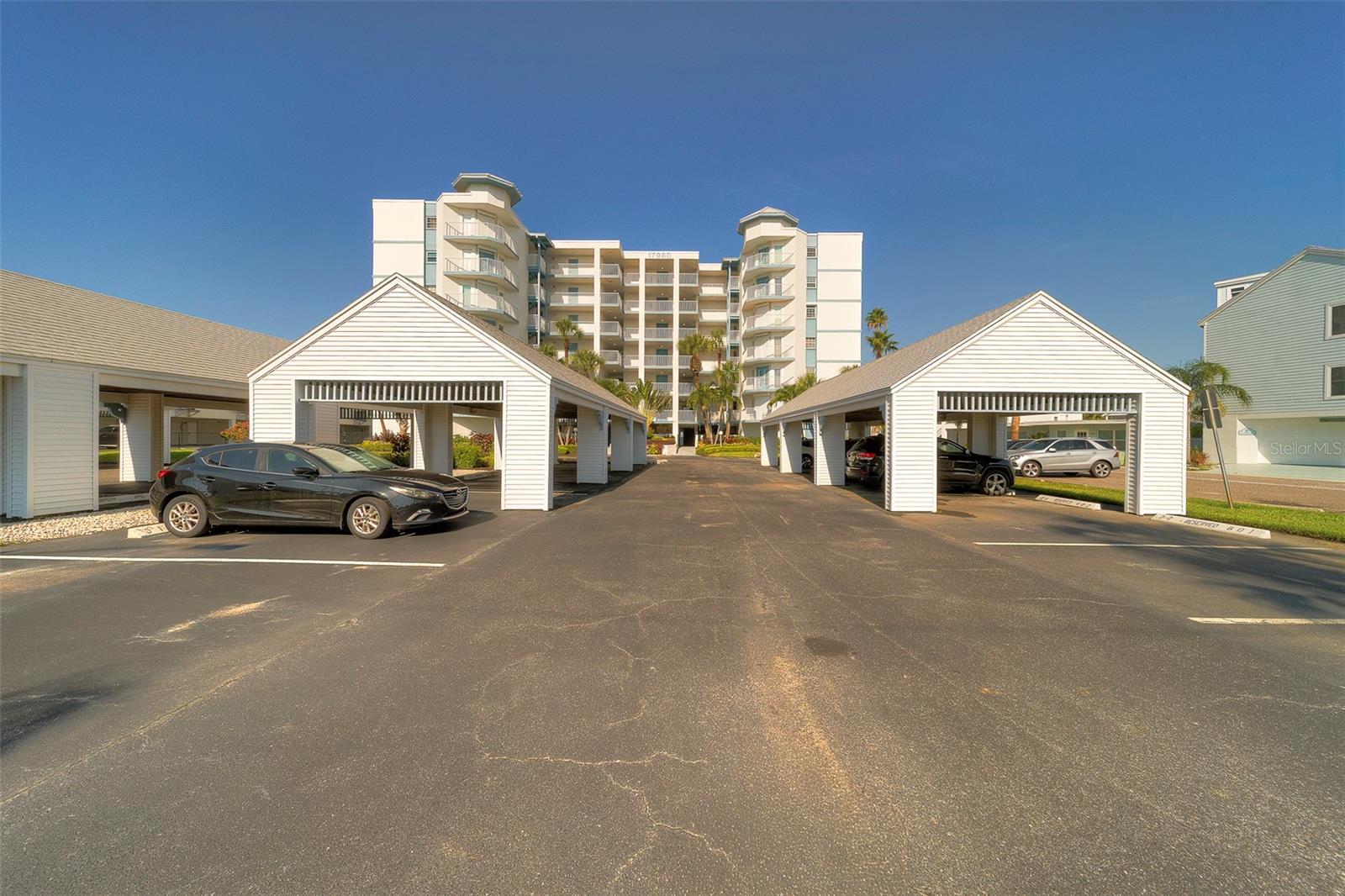 Image 3 of 63 For 17980 Gulf Boulevard 402