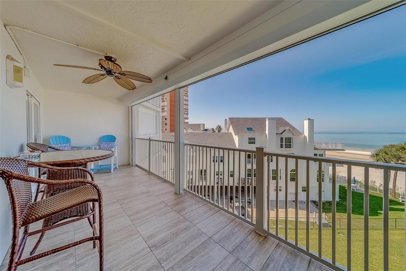 Image 38 of 63 For 17980 Gulf Boulevard 402