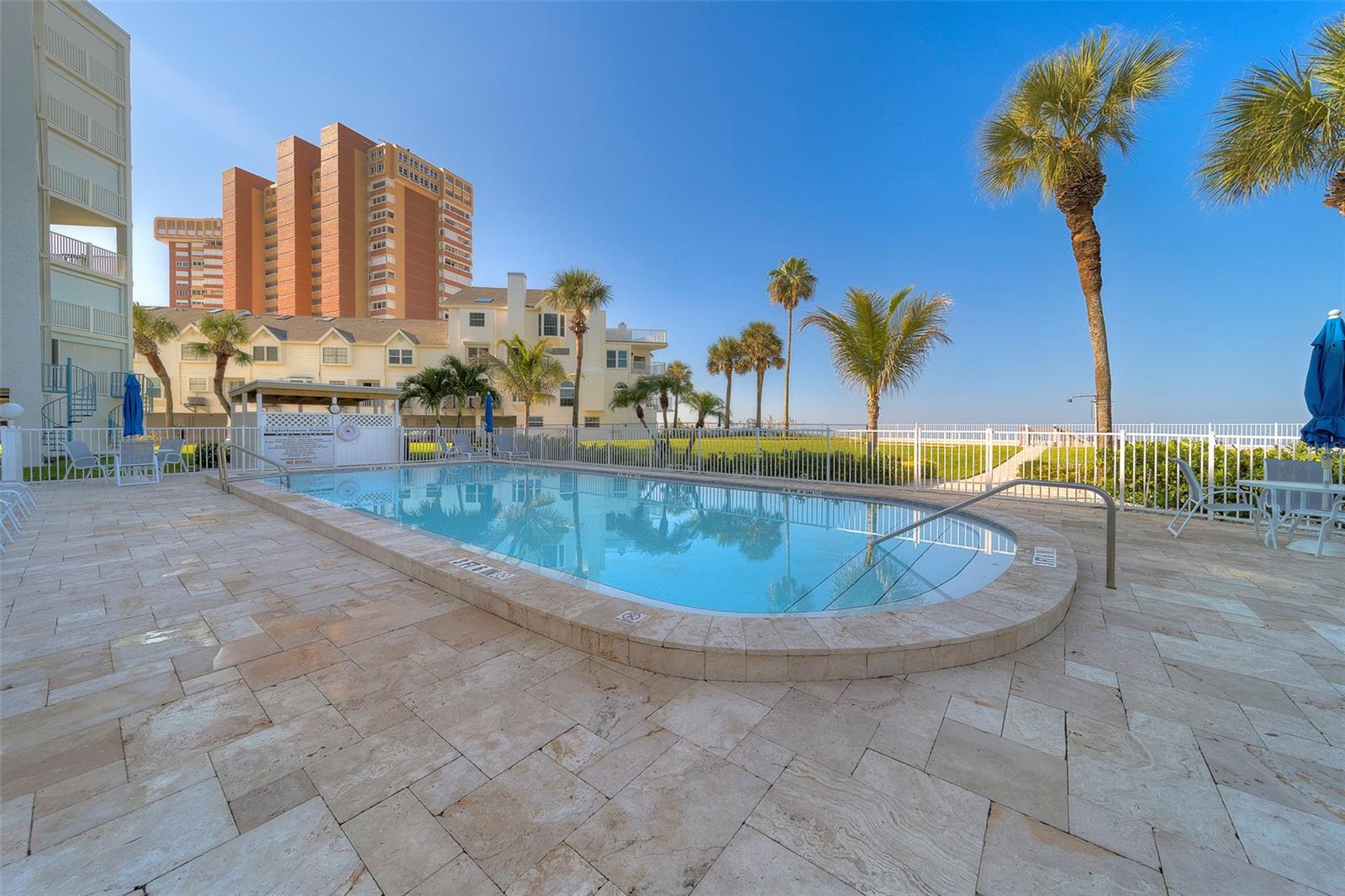 Image 43 of 63 For 17980 Gulf Boulevard 402