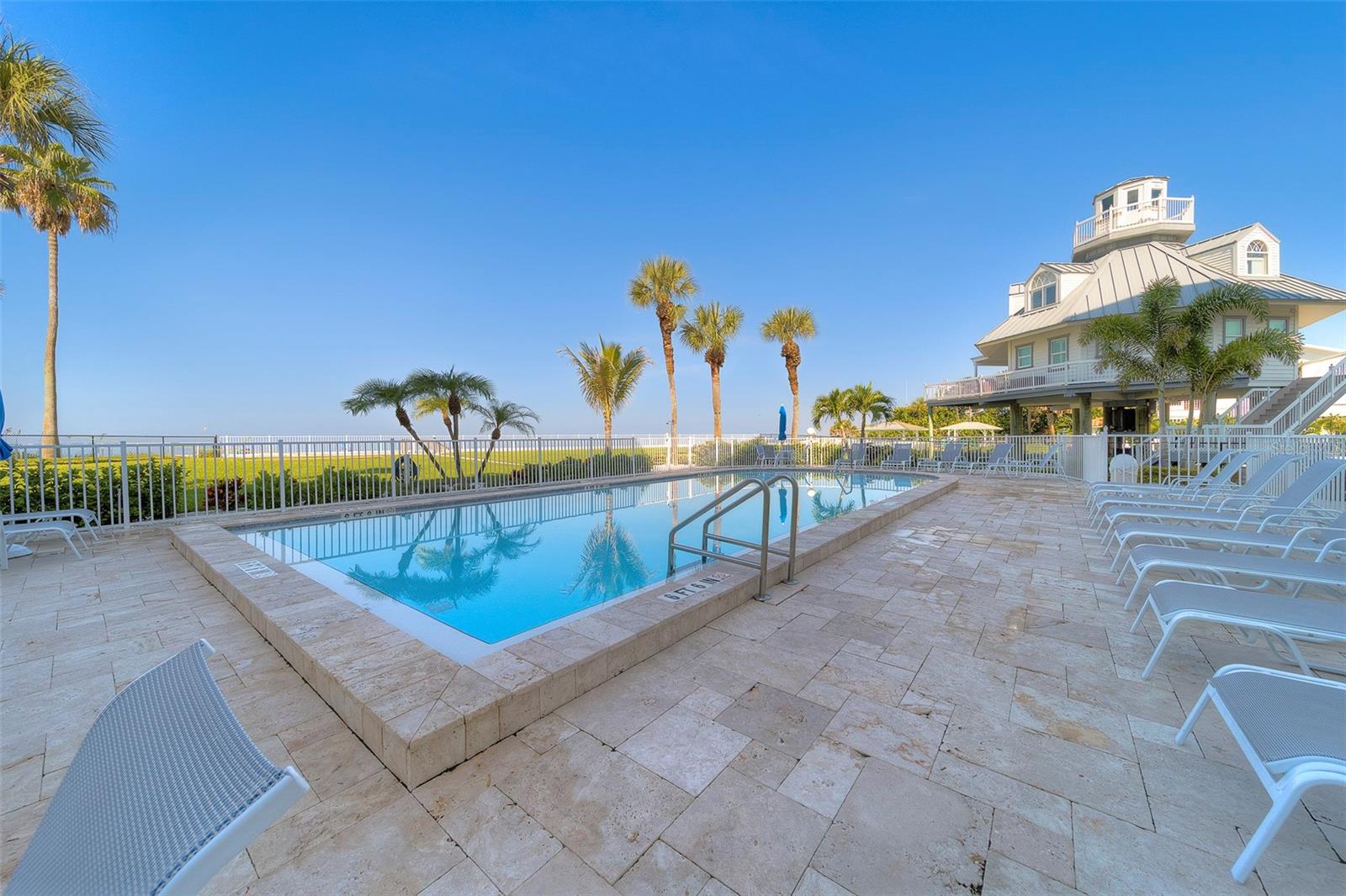 Image 45 of 63 For 17980 Gulf Boulevard 402