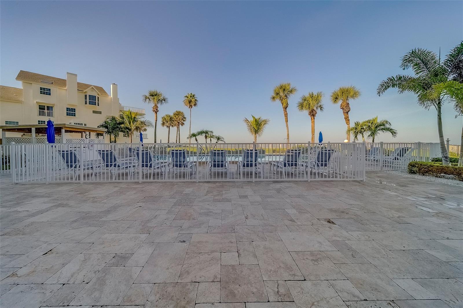 Image 53 of 63 For 17980 Gulf Boulevard 402