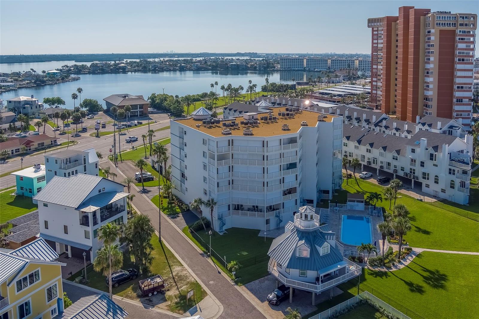 Image 61 of 63 For 17980 Gulf Boulevard 402