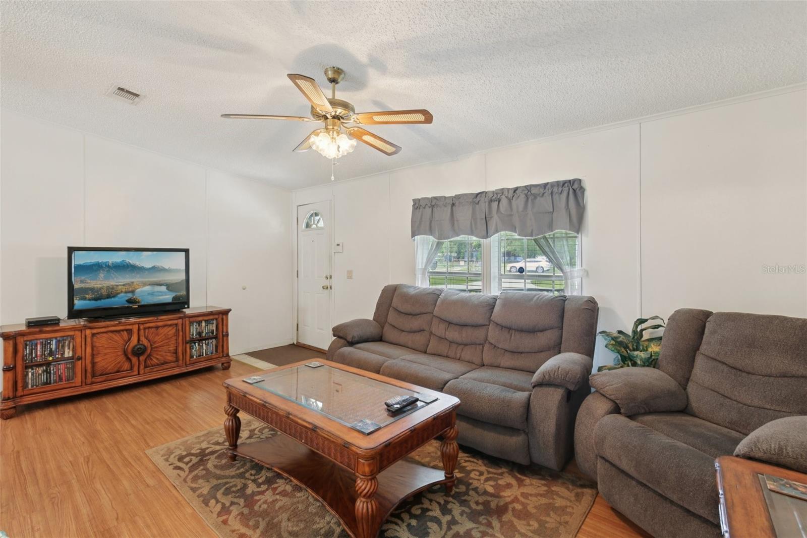 Image 14 of 53 For 12904 Darla Drive