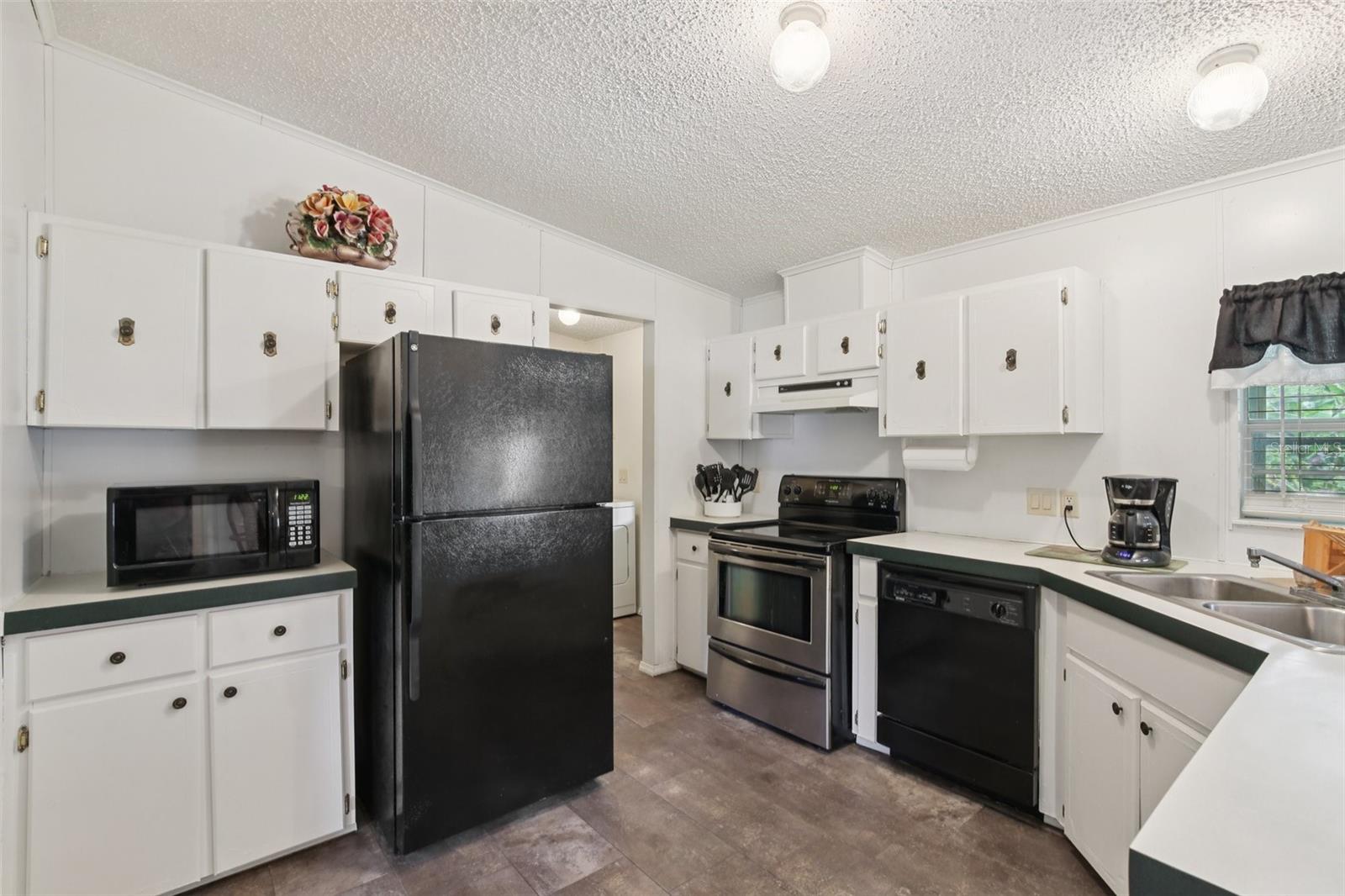 Image 17 of 53 For 12904 Darla Drive