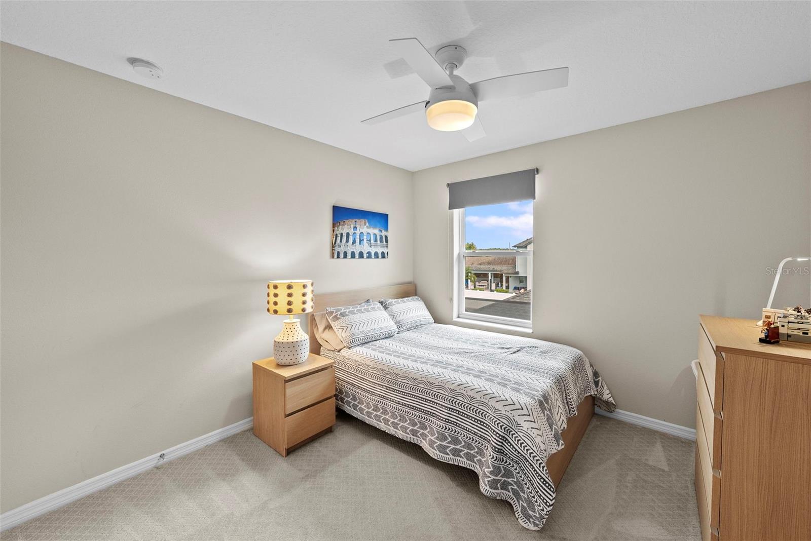 Image 33 of 71 For 14948 Renaissance Avenue