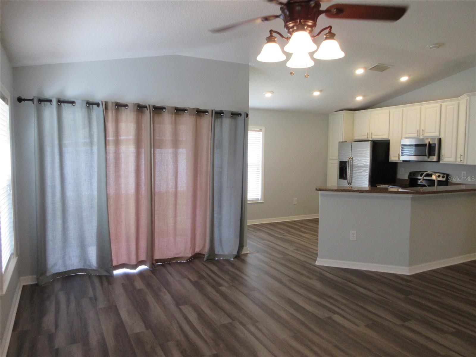 Image 3 of 20 For 13033 Avalon Crest Court