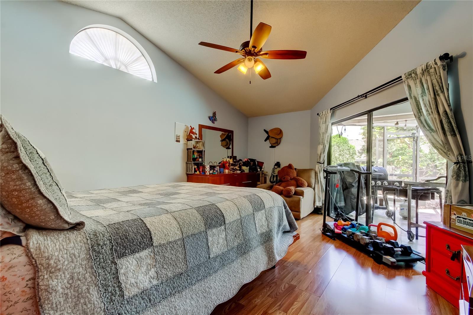 Image 17 of 47 For 1800 Sagebrush Road